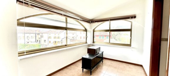 6 rooms House in Cappella Maggiore, Italy No. 60590 10