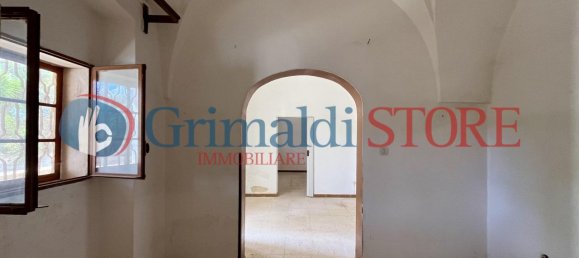 Дом с 7 комнатами в Каровиньо, Италия № 7034 42