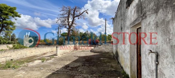 Дом с 7 комнатами в Каровиньо, Италия № 7034 16