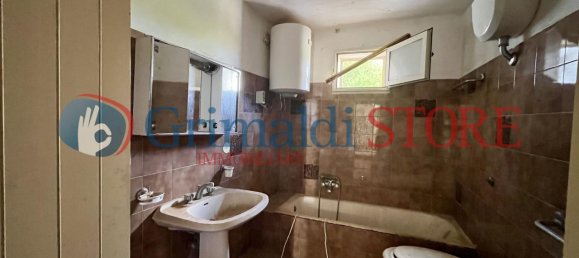 Дом с 7 комнатами в Каровиньо, Италия № 7034 44