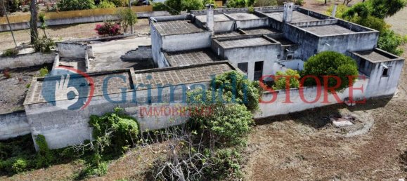 Дом с 7 комнатами в Каровиньо, Италия № 7034 30