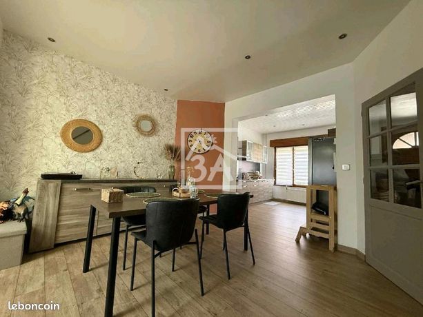 Casa de 3 dormitorios en Calais, France No. 309856