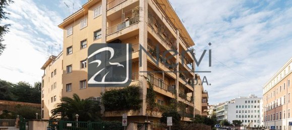 Квартира с 3 спальнями в Рим, Италия № 88319 6