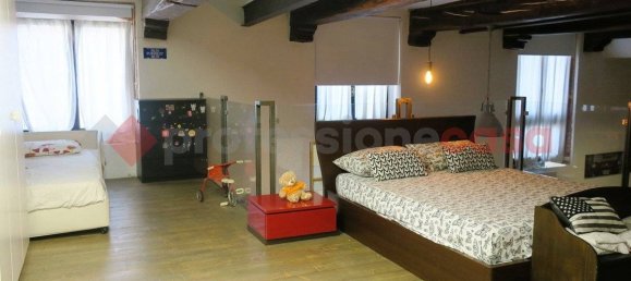 Квартира с 3 комнатами в Локате ди Триульци, Италия № 361437 8