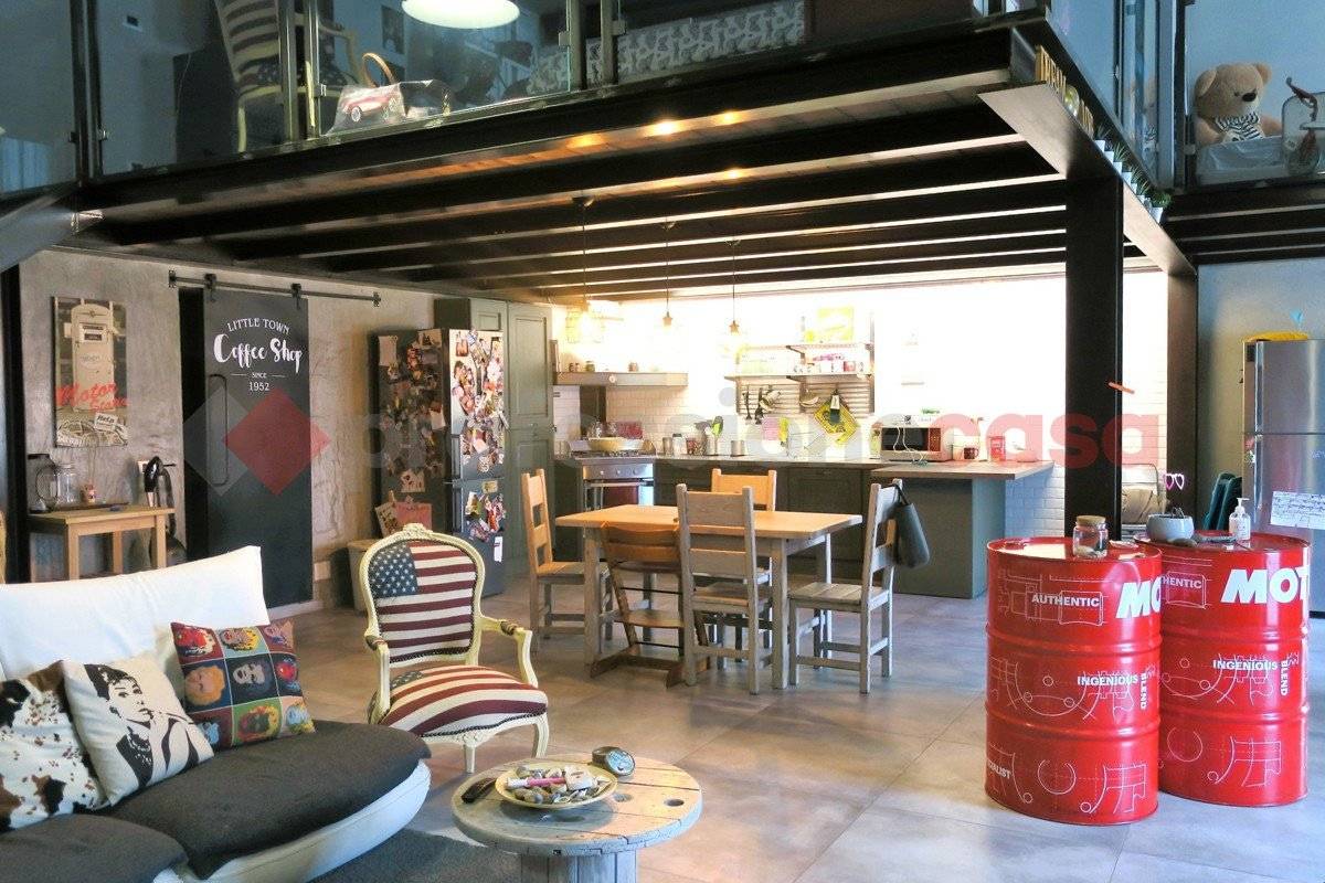 Квартира с 3 комнатами в Локате ди Триульци, Италия № 361437