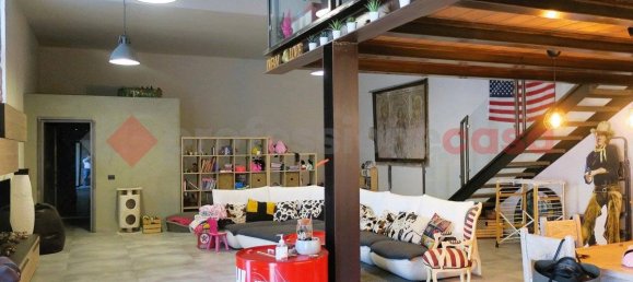 Квартира с 3 комнатами в Локате ди Триульци, Италия № 361437 2