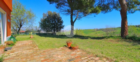 5 rooms Villa in Roseto degli Abruzzi, Italy No. 13164 18