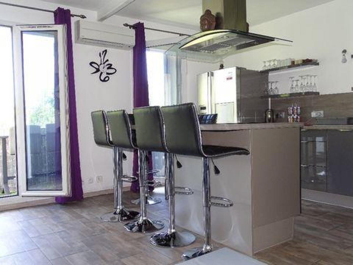 2 bedrooms Condo in Grasse, France No. 16768