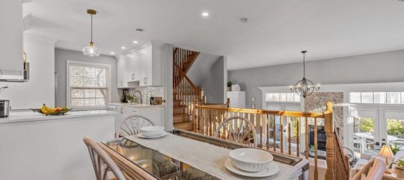 3 bedrooms House in Chester, Canada No. 258 11