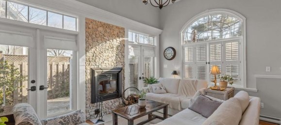 3 bedrooms House in Chester, Canada No. 258 8