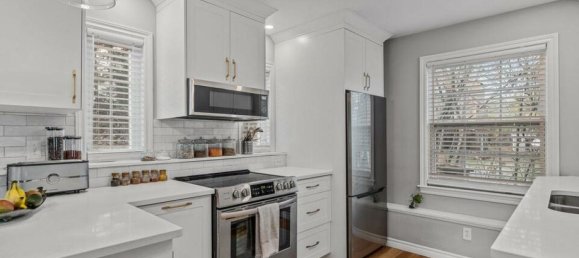 3 bedrooms House in Chester, Canada No. 258 12