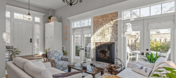 3 bedrooms House in Chester, Canada No. 258 7