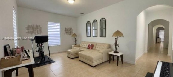 3 dormitorios villa en venta en Miami, Miami-Dade, Florida, USA № 615608 11