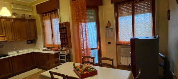 7 rooms Duplex in Magenta, Italy No. 284678 2
