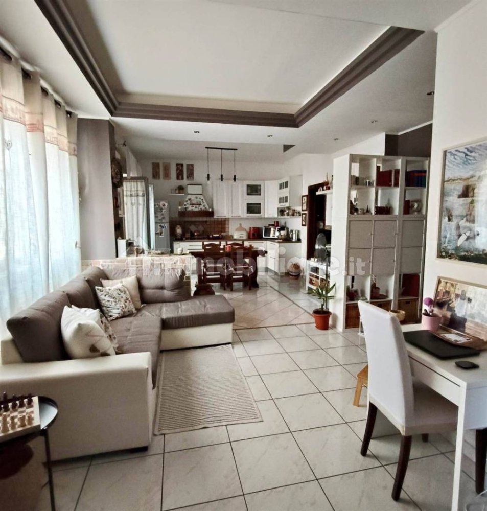 2 Schlafzimmer Wohnung in Misterbianco, Italy, Nr. 358899