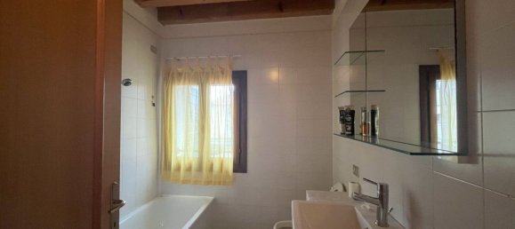 4 rooms Duplex in Padua, Italy No. 84286 9