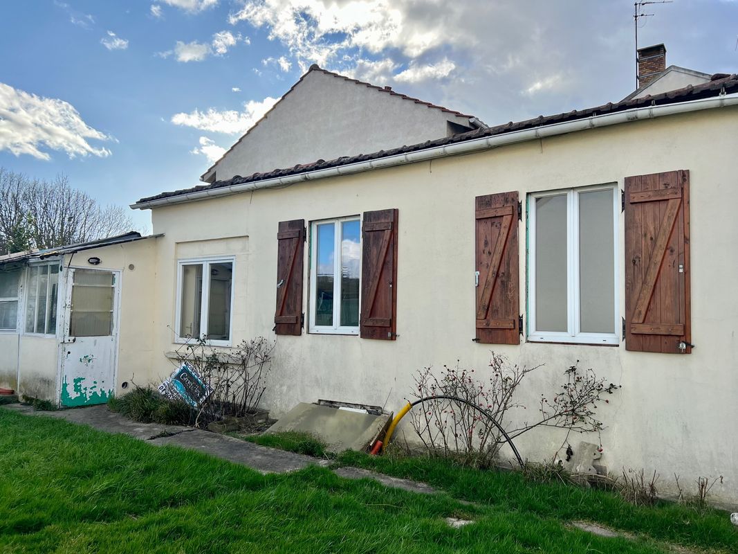 Terrain à Athis-Mons, France 432m² No. 165253