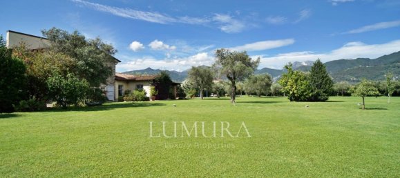 3 bedrooms Villa in Pietrasanta, Italy No. 79808 5