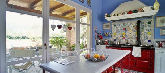 3 bedrooms Villa in Pietrasanta, Italy No. 79808 13