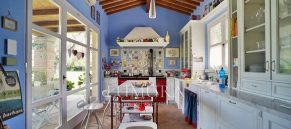 3 bedrooms Villa in Pietrasanta, Italy No. 79808 12