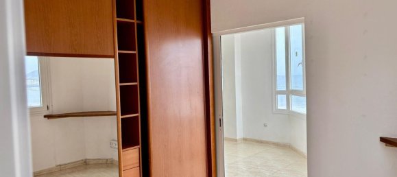 5 غرف نوم شقة في Las Palmas De Gran Canaria, Spain رقم 137033 4