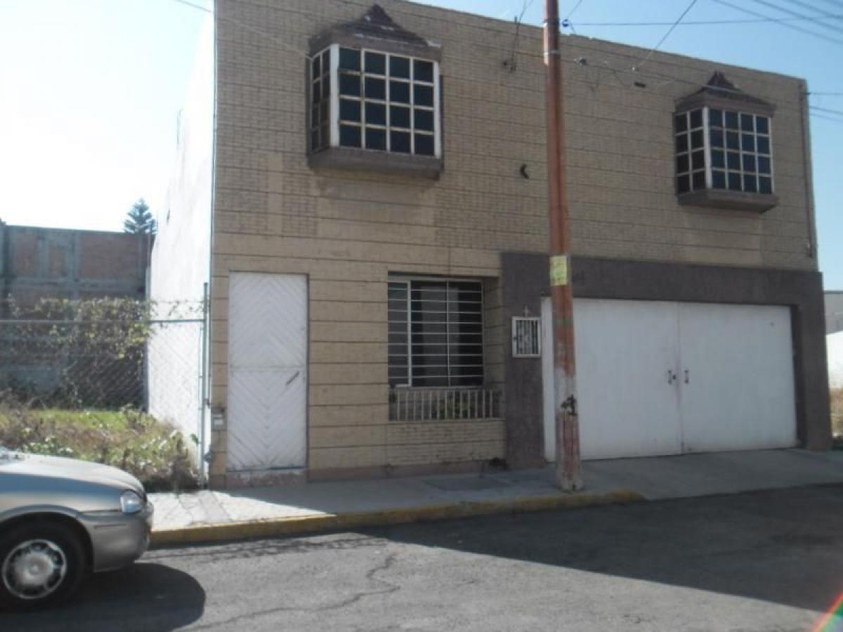 4 bedrooms House in Celaya, Mexico No. 152476