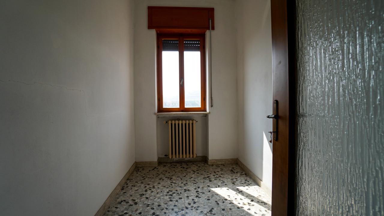 4 rooms House in Monteforte d'Alpone, Italy No. 232687