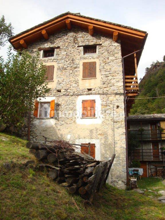 3 bedrooms House in Prata Camportaccio, Italy No. 86060