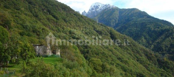 3 bedrooms House in Prata Camportaccio, Italy No. 86060 10