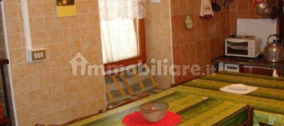 3 bedrooms House in Prata Camportaccio, Italy No. 86060 13