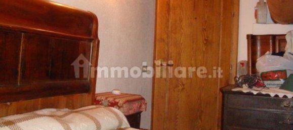 3 bedrooms House in Prata Camportaccio, Italy No. 86060 16