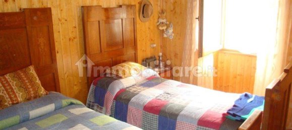 3 bedrooms House in Prata Camportaccio, Italy No. 86060 15