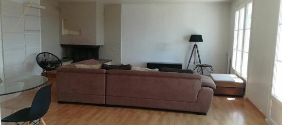 3 Schlafzimmer Doppelhaus in Saint-Denis-de-l'Hotel, France, Nr. 82457 4