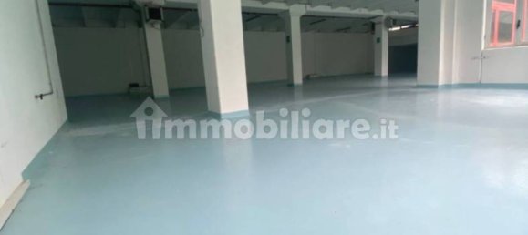 5-Zimmer Lagerhaus in Carate Brianza, Italy, Nr. 251645 3