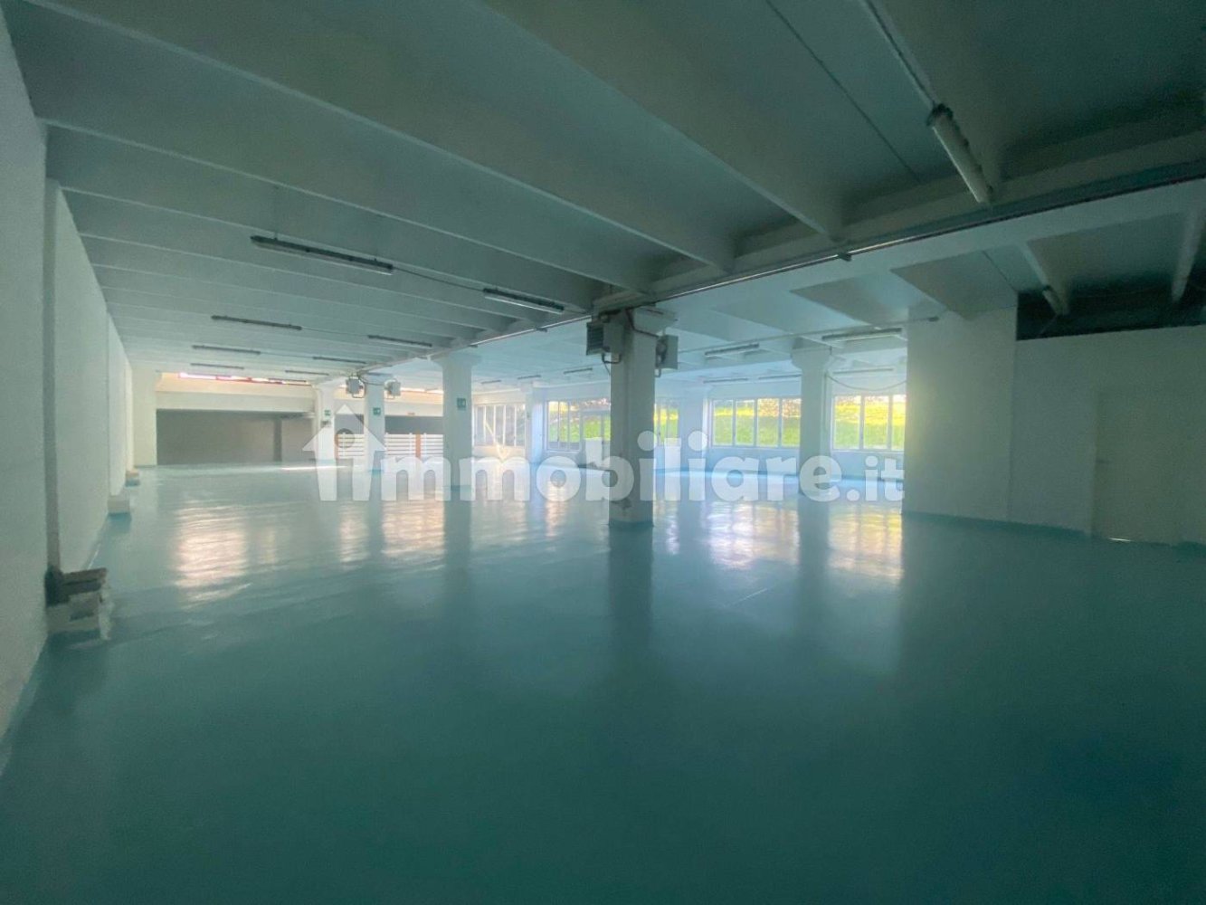 5-Zimmer Lagerhaus in Carate Brianza, Italy, Nr. 251645