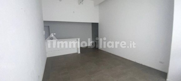 5-Zimmer Lagerhaus in Carate Brianza, Italy, Nr. 251645 11