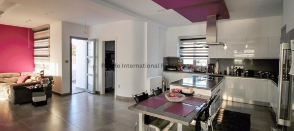 4 Schlafzimmer Villa in Empa, Cyprus, Nr. 1105 23