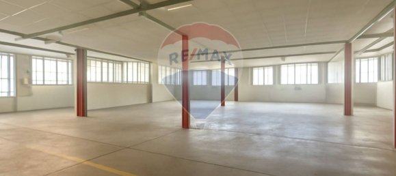 Almacén en Varese, Italy 1050 m² No. 265346 9