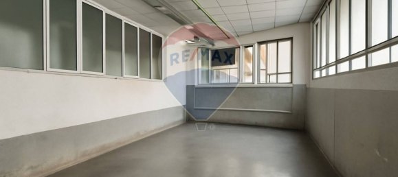 Almacén en Varese, Italy 1050 m² No. 265346 14