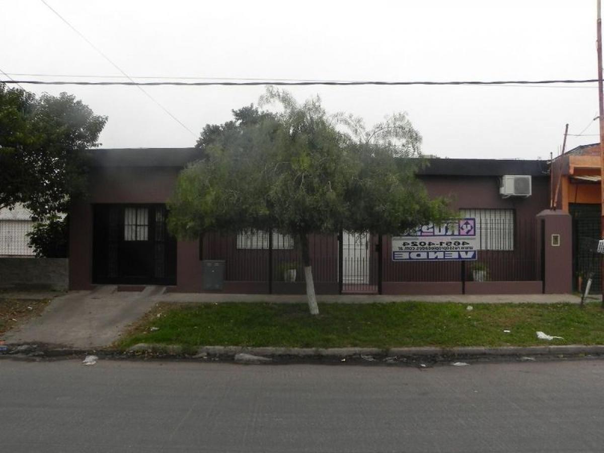 3 bedrooms House in Bermudez, Argentina No. 59869