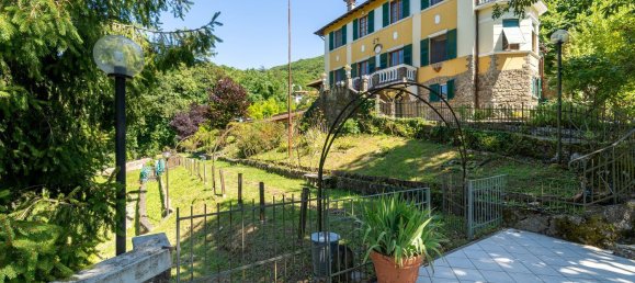 18 rooms Villa in Savignone, Italy No. 299797 6