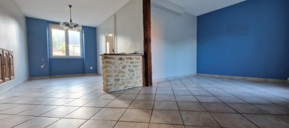 3 bedrooms House in Gouillons, France No. 215174 4