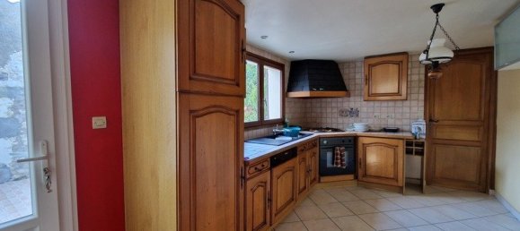 3 bedrooms House in Gouillons, France No. 215174 7