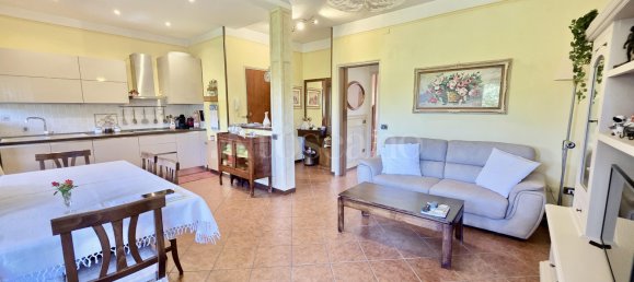 Квартира с 4 комнатами в Брешиа, Италия № 267131 13