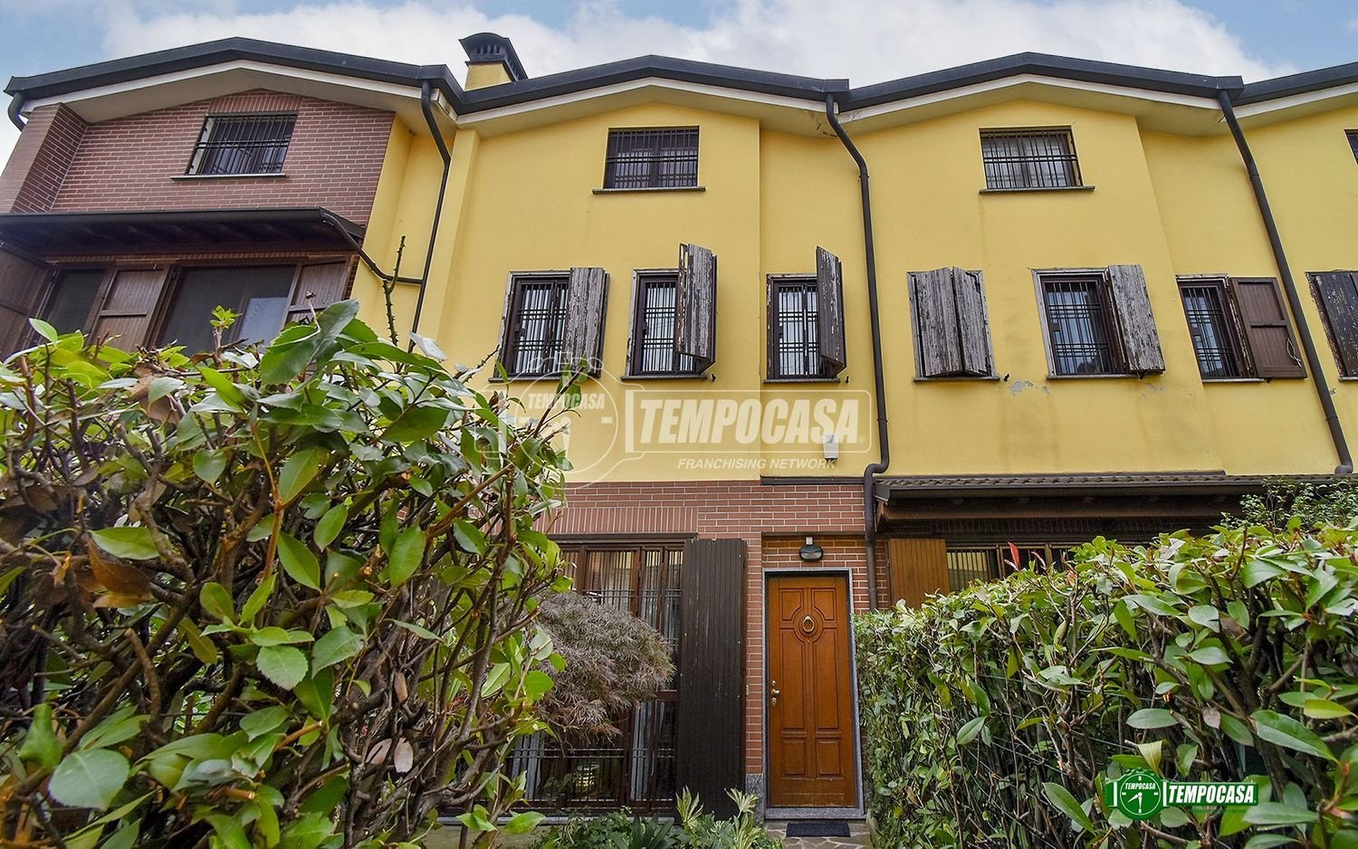 Villa de 5 habitaciónes en Cologno Monzese, Italy No. 268877