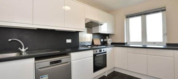 2 bedrooms Apartment in Chingford, United Kingdom No. 3951 6