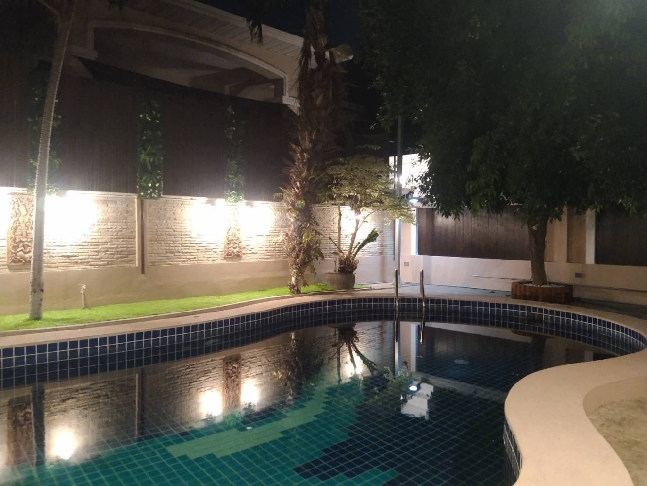6 chambres condominium à louer à Pattaya, Chonburi, Eastern Thailand, Thailand № 70035