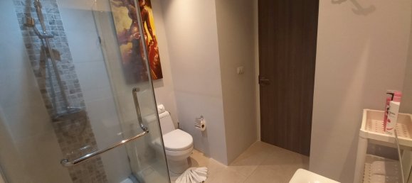 Квартира с 2 комнатами в Паттайя, Чонбури, Восточный Таиланд, Таиланд № 74931 12