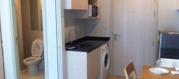 1 chambre Condo à Huai Khwang, Thailand No. 5567 3