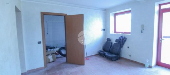 Lagerhaus in Agnadello, Italy 300m², Nr. 359730 12